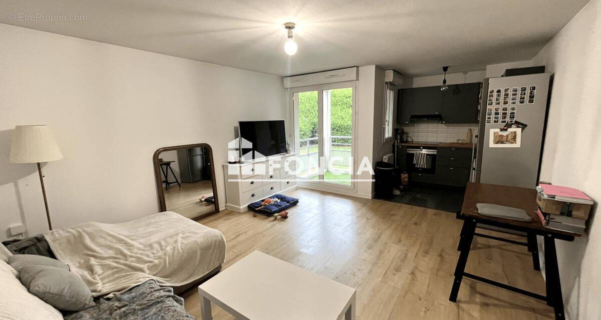 Appartement à AVION