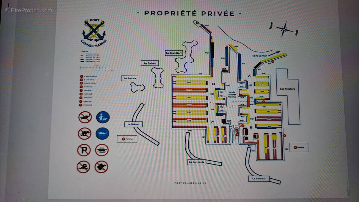 Parking à MANDELIEU-LA-NAPOULE