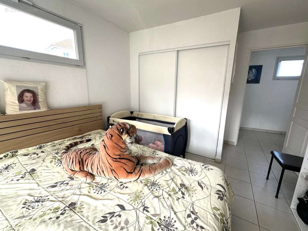 Appartement à SAINT-LAURENT-DU-VAR
