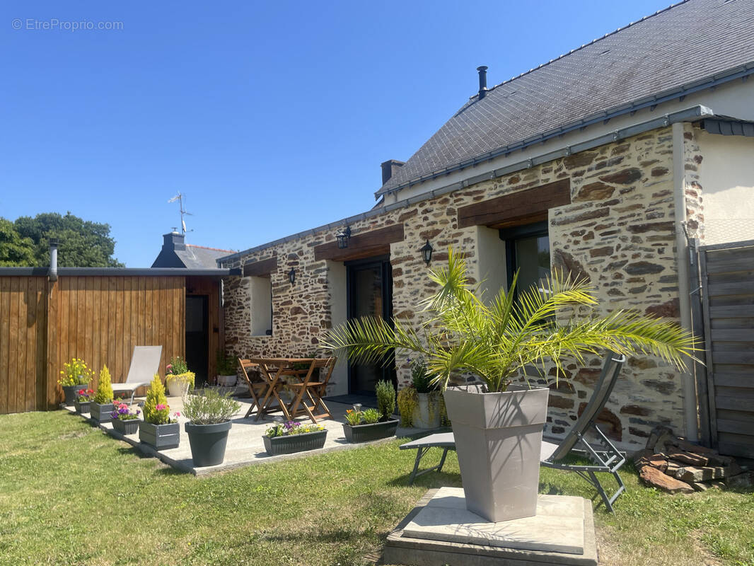 Maison à THEHILLAC