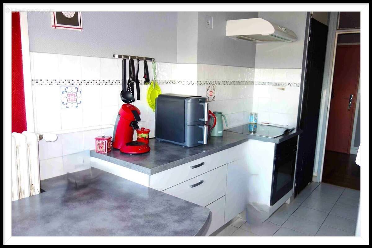 Appartement à BAGNOLS-SUR-CEZE
