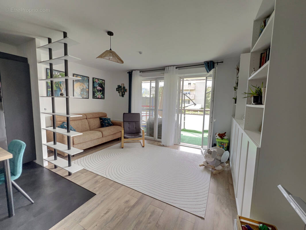 Appartement à CARROS