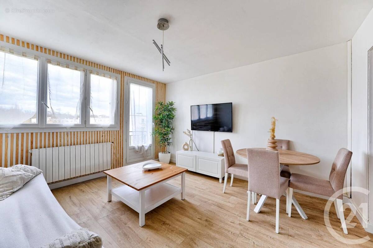 Appartement à LE PLESSIS-TREVISE