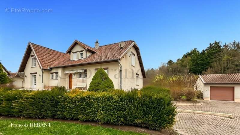 Maison à MACHAULT
