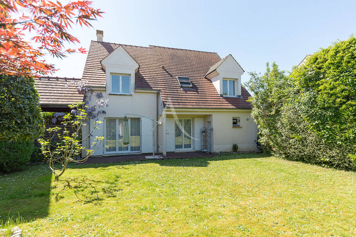 Maison à BUSSY-SAINT-GEORGES