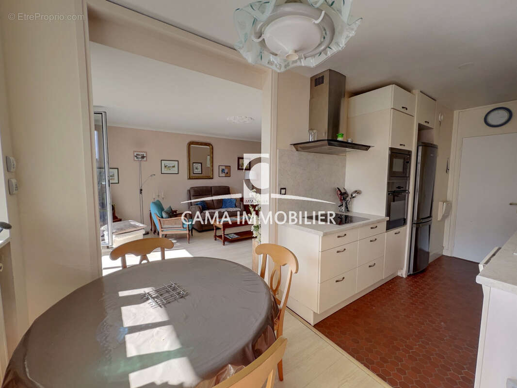 Appartement à VERSAILLES