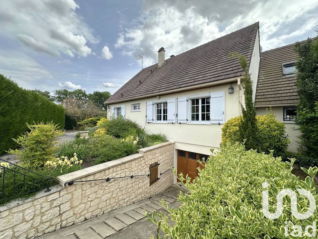 Photo 1 - Maison à THIERS-SUR-THEVE