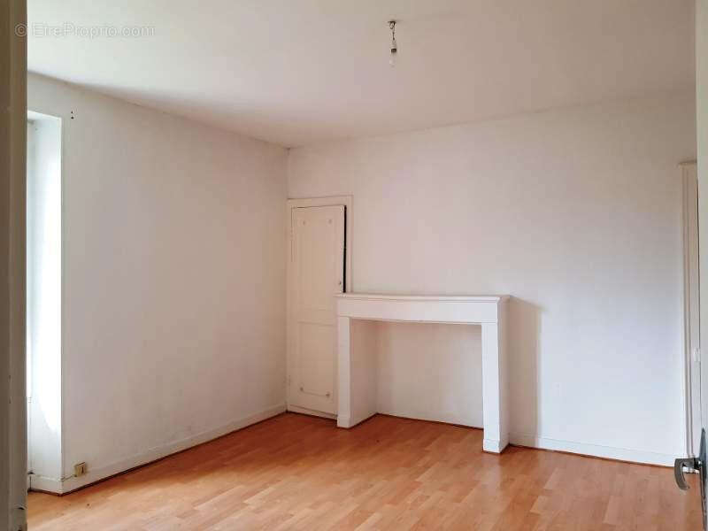 Maison à MIGNALOUX-BEAUVOIR