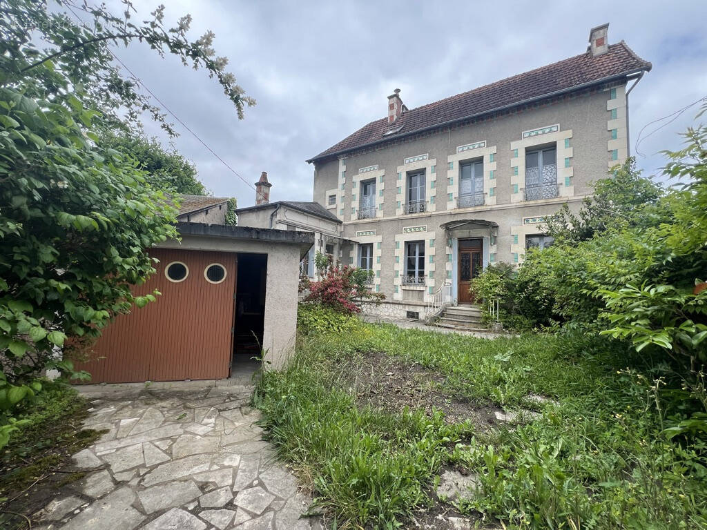 Maison à COSNE-COURS-SUR-LOIRE