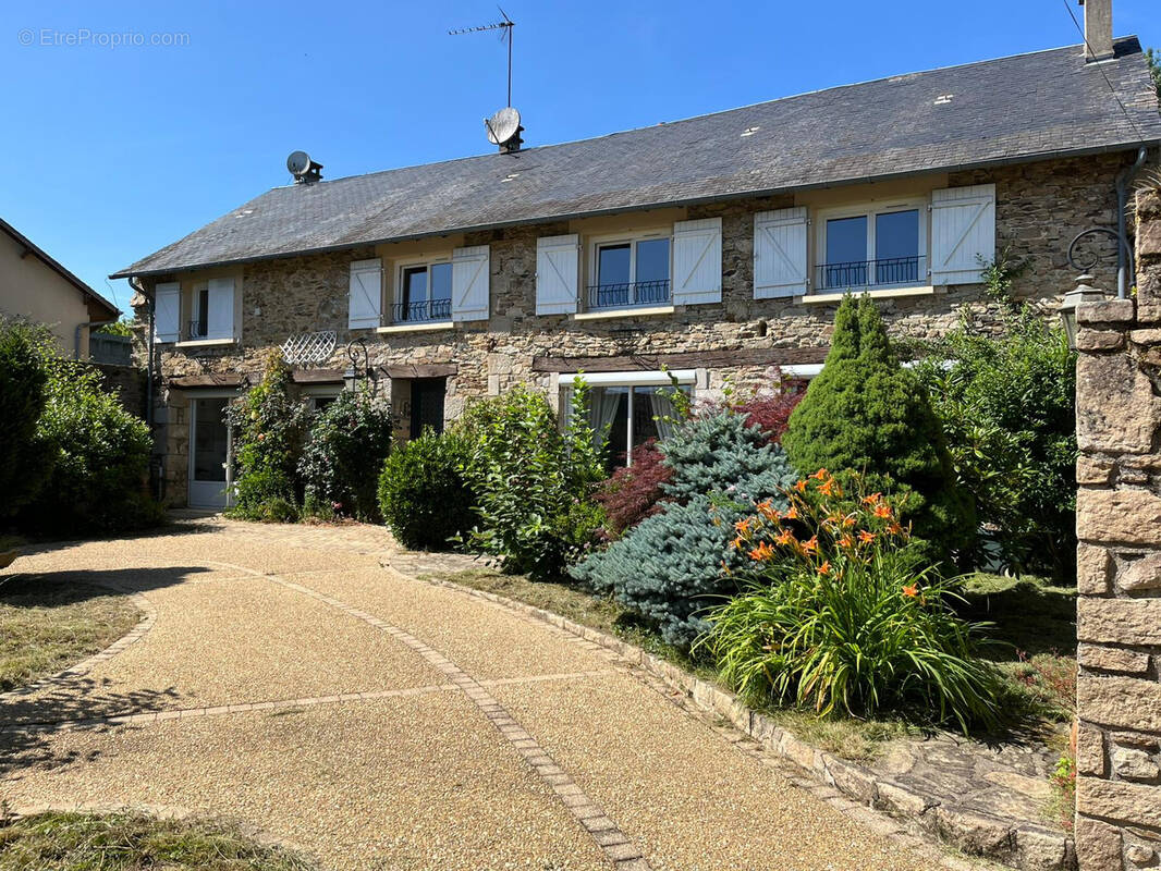 Maison à LINARDS