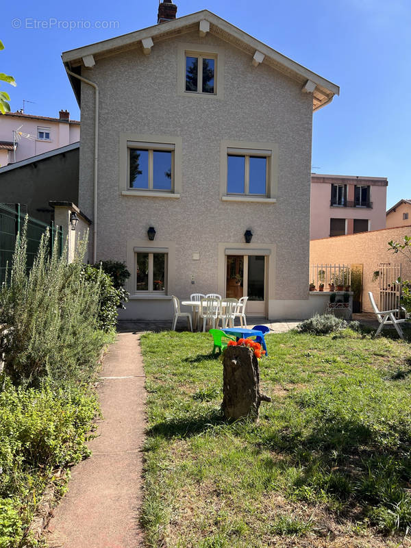 Maison à CHAMPAGNE-AU-MONT-D&#039;OR