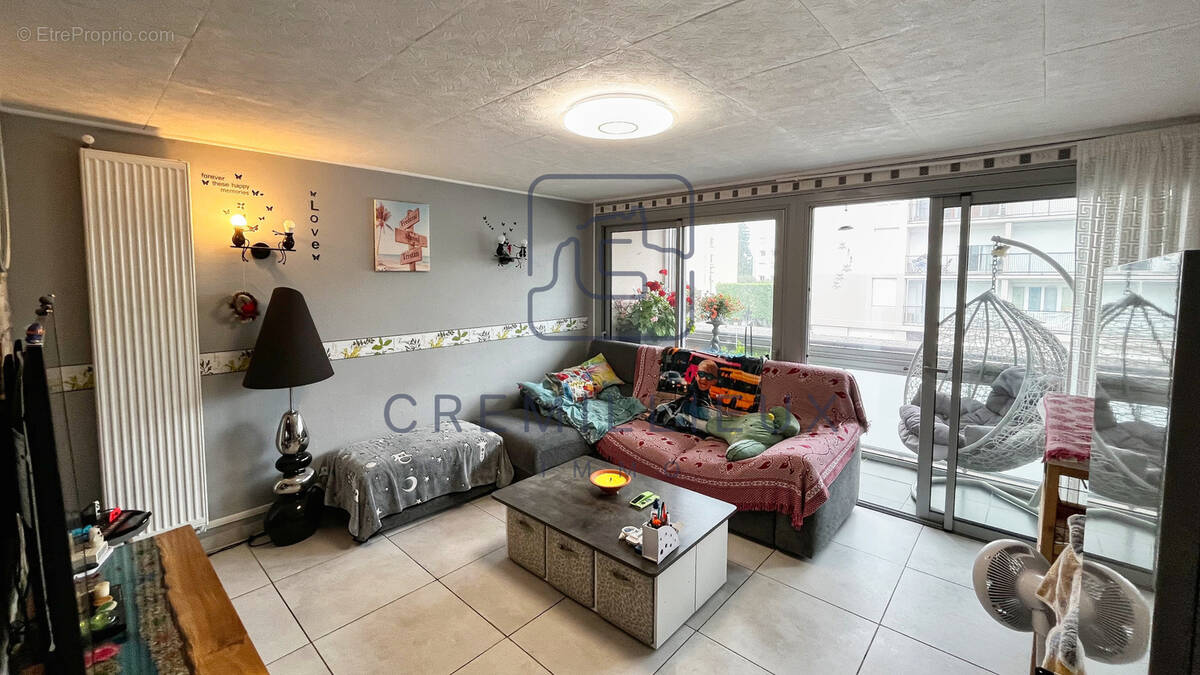 Appartement à GUILHERAND-GRANGES
