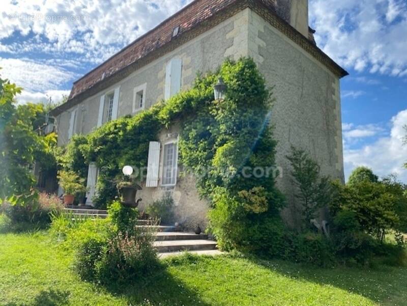 Maison à SAINT-ASTIER