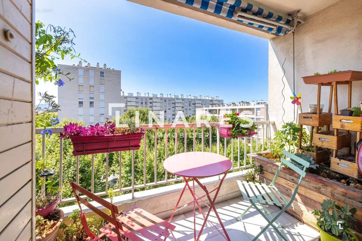 Appartement à MARSEILLE-8E