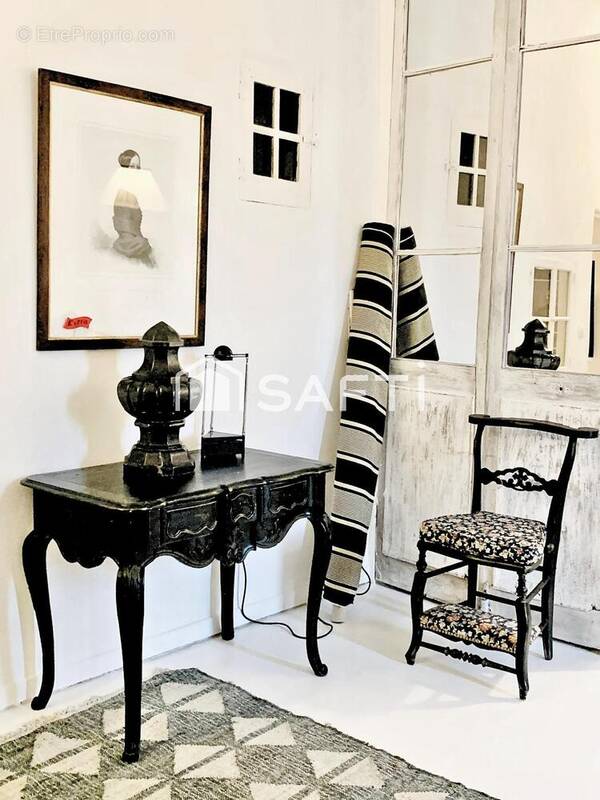 Photo 1 - Maison à MENERBES