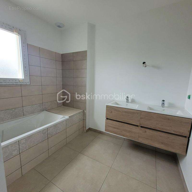 Maison à COUBLEVIE