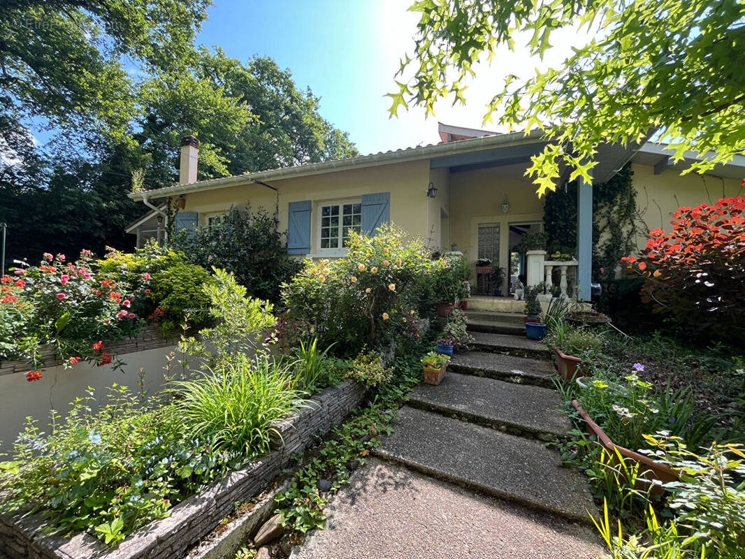 Maison à SOUPROSSE