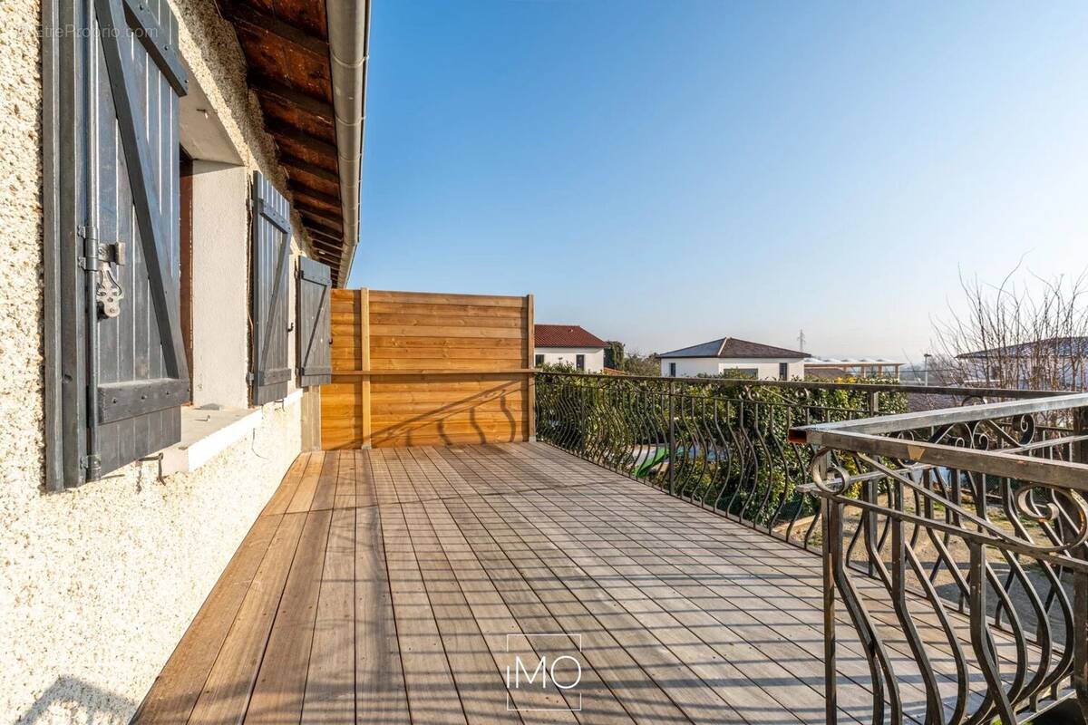 Appartement à LUCENAY