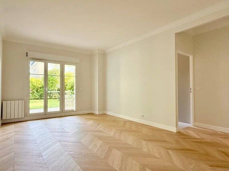 Appartement à SAINT-MAUR-DES-FOSSES