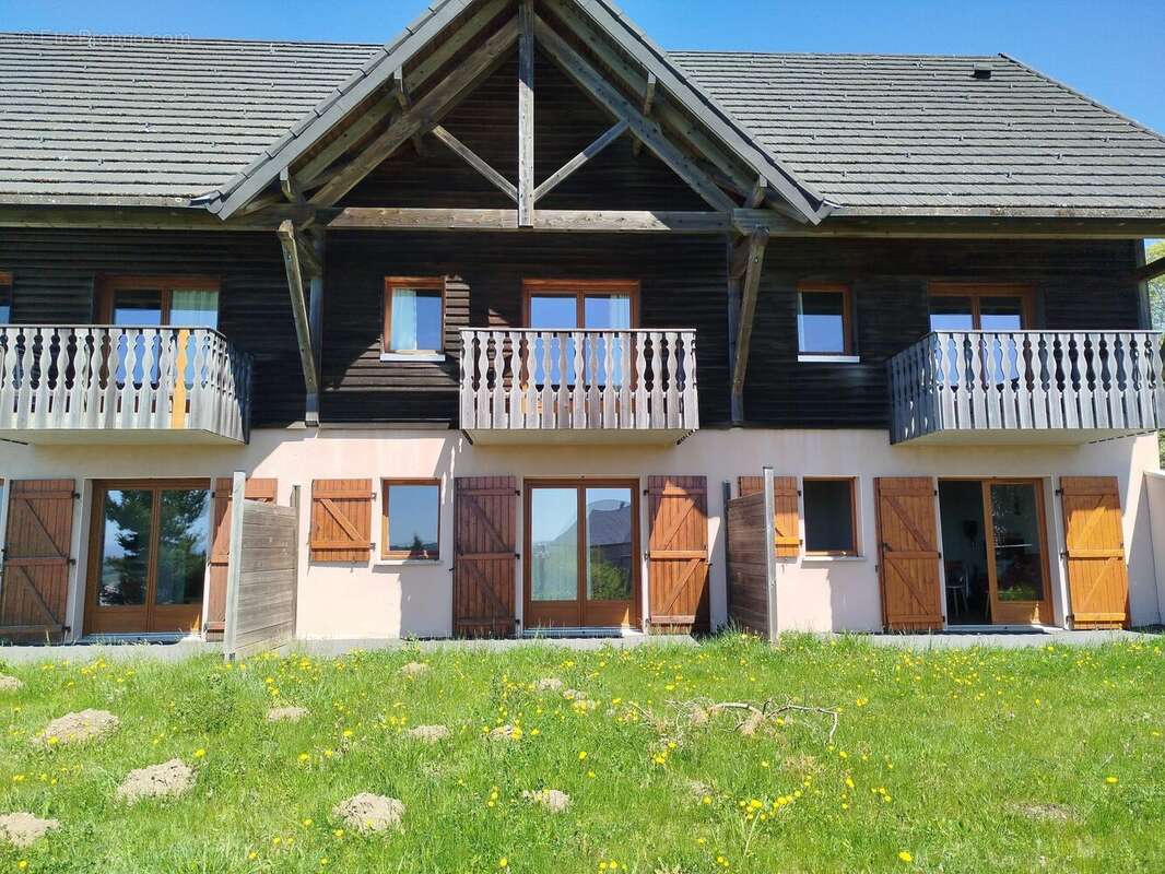 Appartement à BESSE-ET-SAINT-ANASTAISE