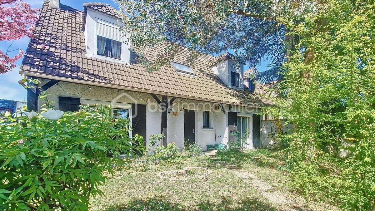 Maison à COUBRON