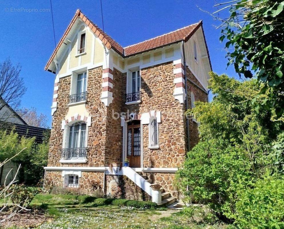 Maison à LES PAVILLONS-SOUS-BOIS