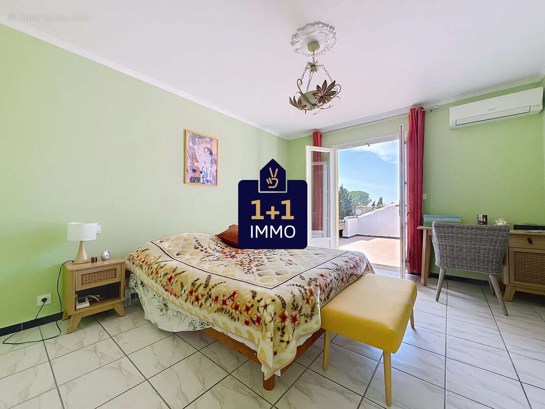 Maison à ROQUEBRUNE-SUR-ARGENS