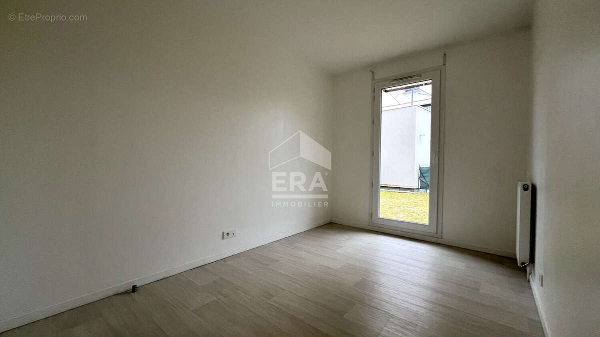 Appartement à FLEURY-MEROGIS