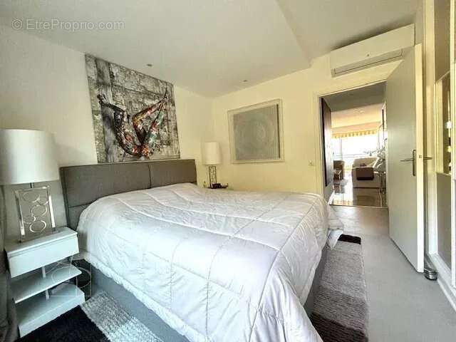 Appartement à VALLAURIS