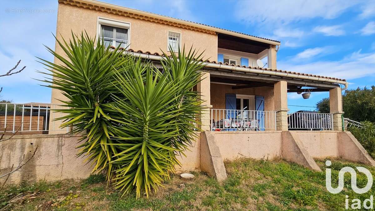 Photo 6 - Maison à LAUDUN-L&#039;ARDOISE