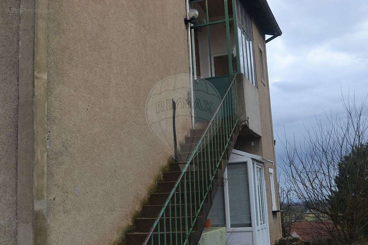 Appartement à CERCY-LA-TOUR