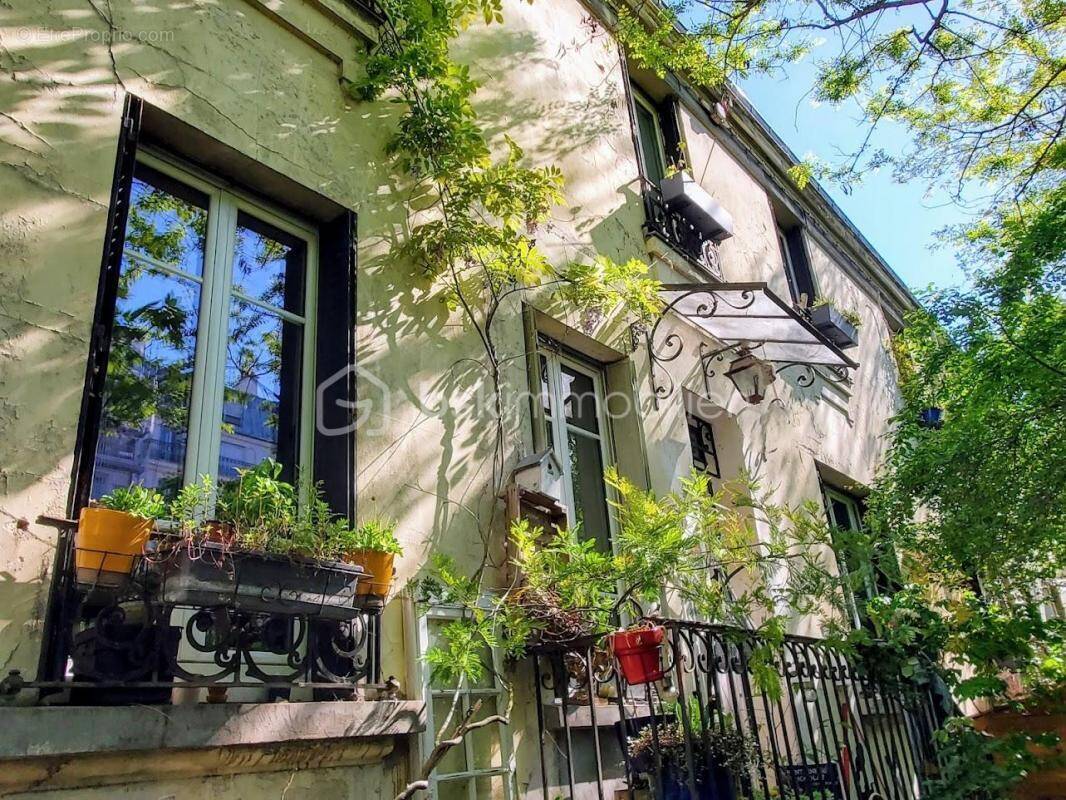 Maison à PARIS-14E
