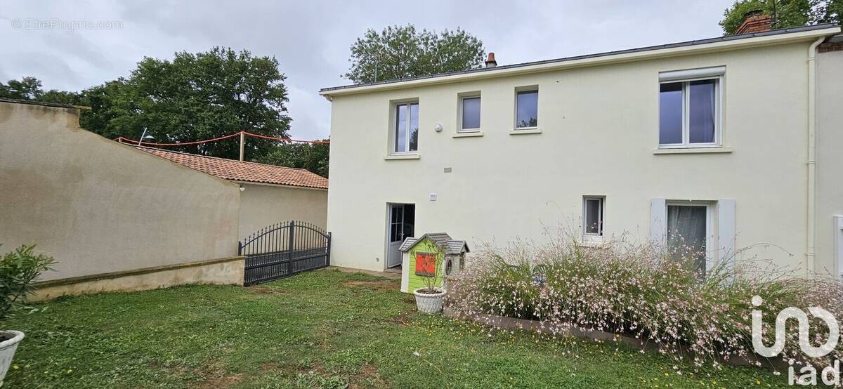 Photo 1 - Maison à SAINTE-FLORENCE