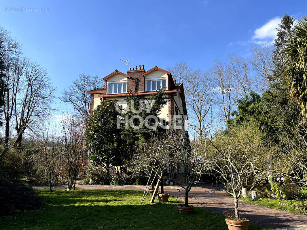 Maison à MALAUNAY
