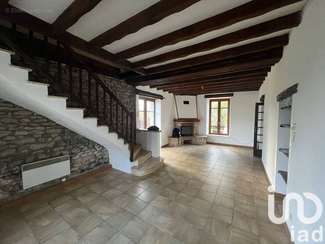 Photo 1 - Maison à SAINT-SULPICE-LES-FEUILLES