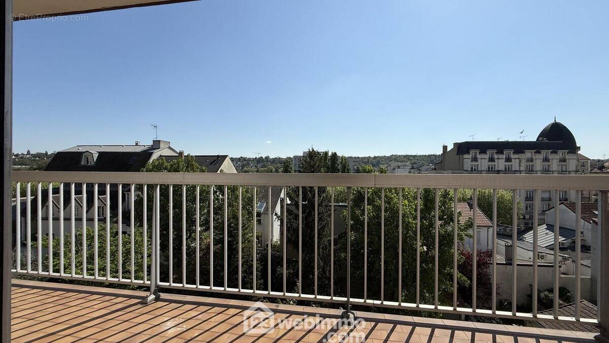 Appartement à SAINT-MAUR-DES-FOSSES