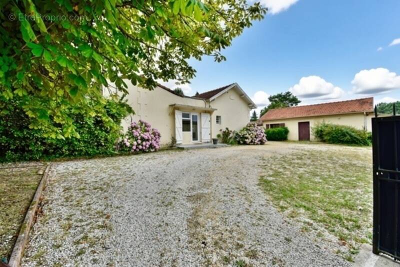 Maison à ARTIGUES-PRES-BORDEAUX