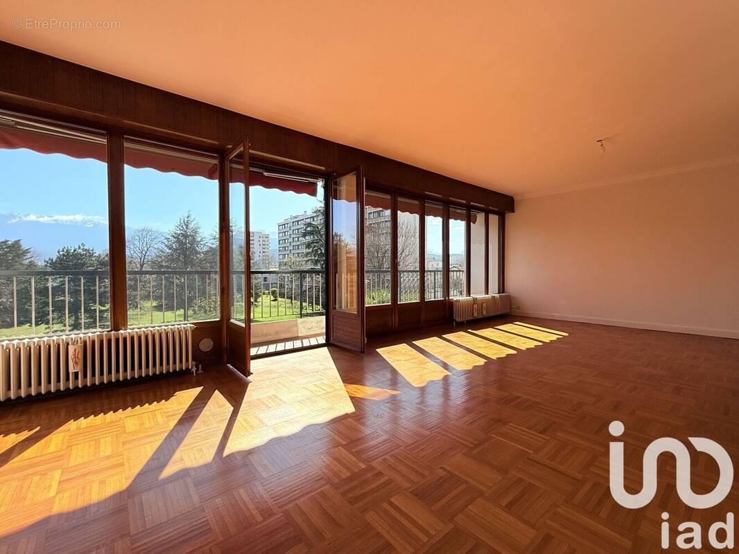 Photo 1 - Appartement à ECHIROLLES