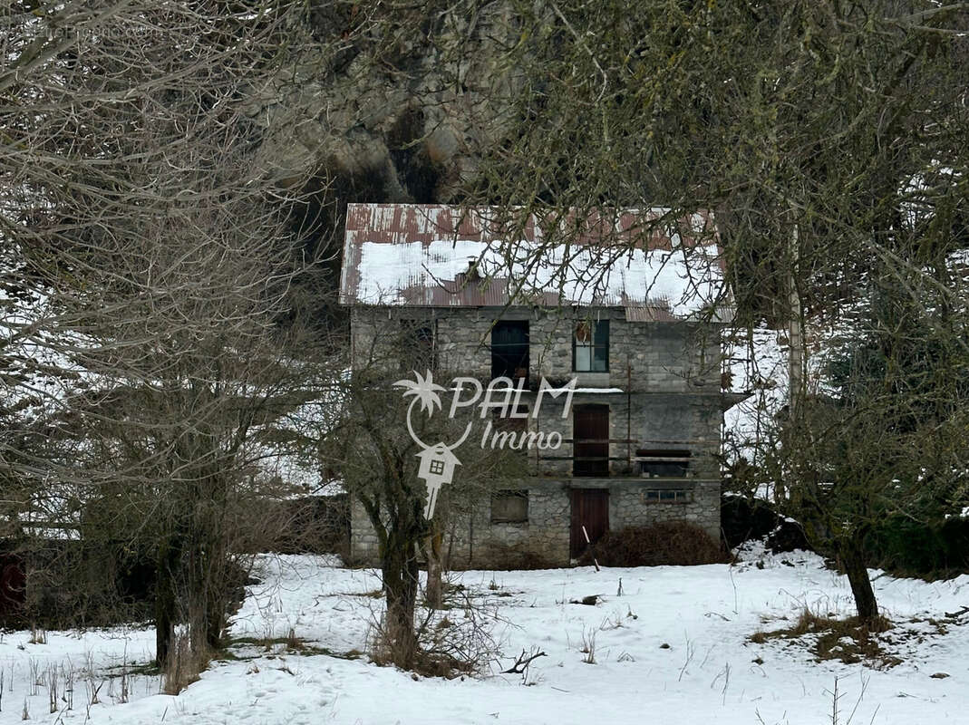 Maison à SAINT-ETIENNE-DE-TINEE