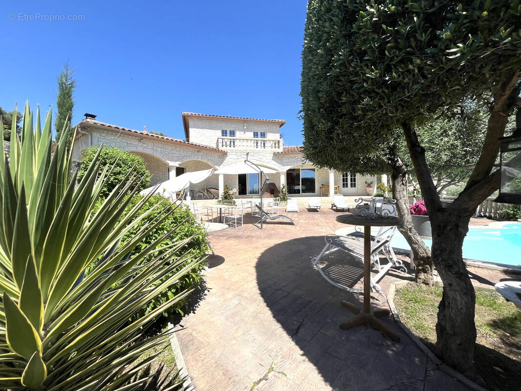Maison à BEAUCAIRE