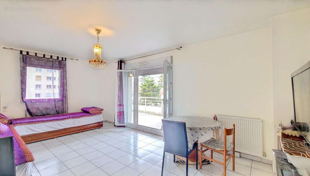 Appartement à CHENOVE