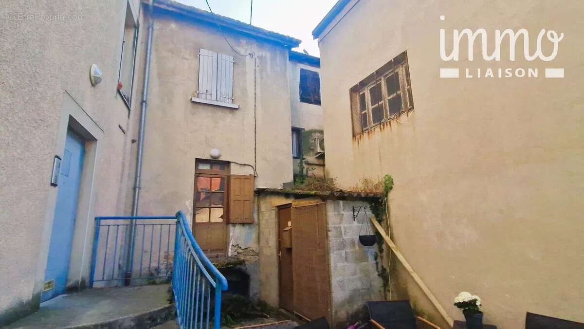 Appartement à LA TOUR-DU-PIN