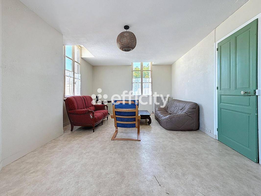 Appartement à MONTREUIL-BELLAY
