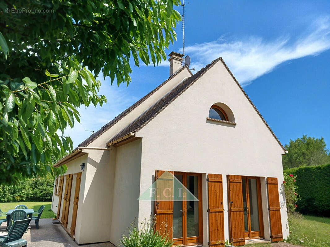 Maison à MAREIL-SUR-MAULDRE