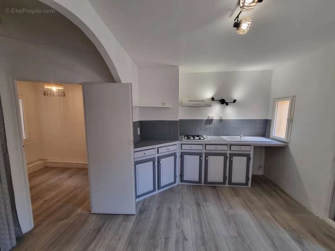 Appartement à COTIGNAC