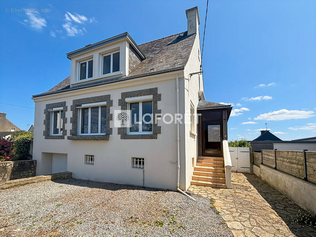 Maison à RIEC-SUR-BELON