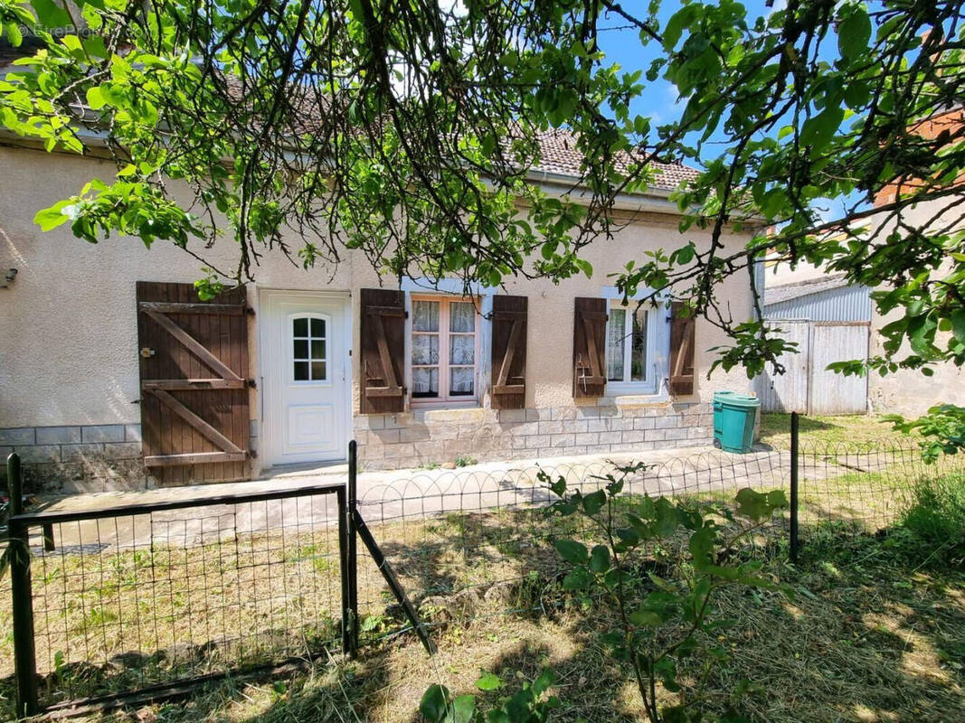 Photo 1 - Maison à UXEAU
