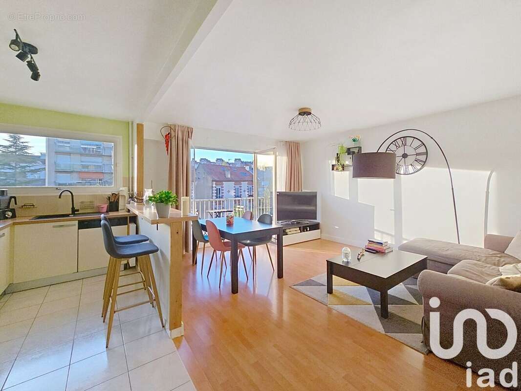 Photo 2 - Appartement à SURESNES