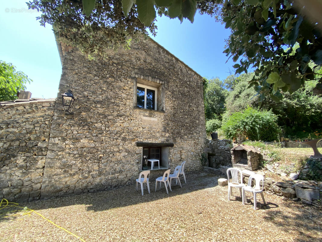 Maison à VEZENOBRES