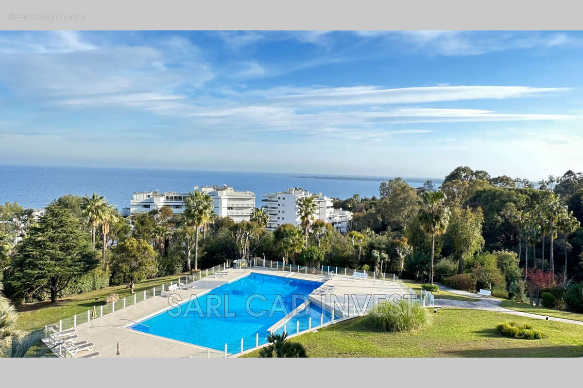 Appartement à VALLAURIS